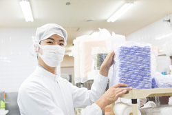 【月収28万円〜】寮費無料!赴任交通費全額支給!航空機部品組立の詳細画像